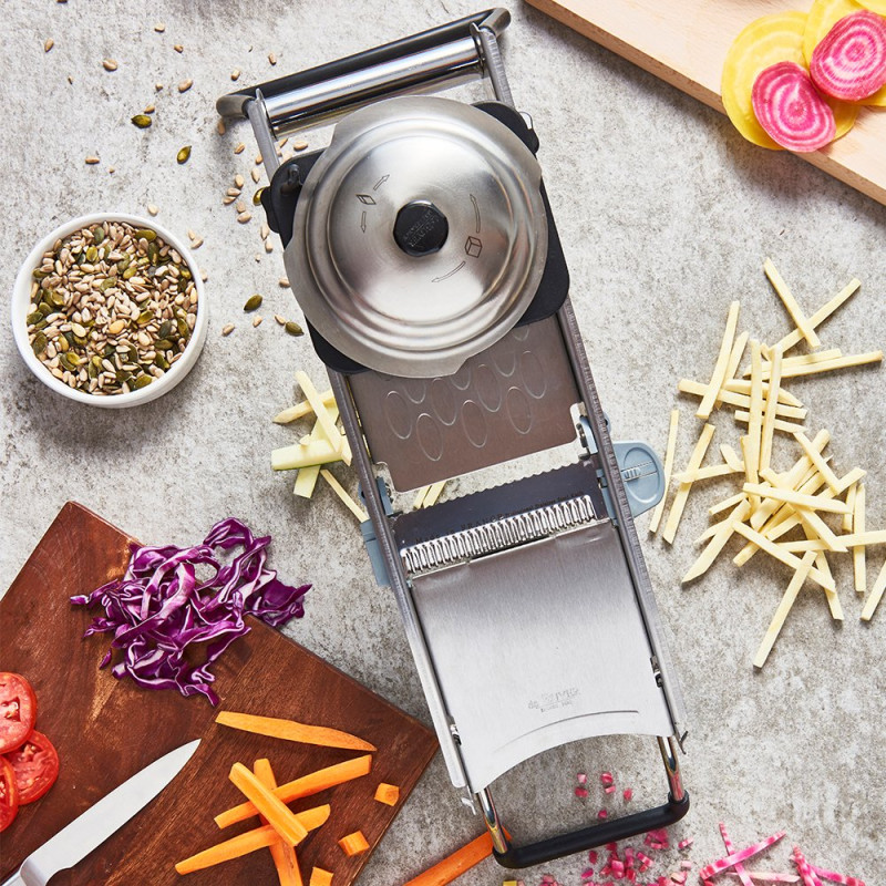 Mandoline Ultra avec double lame et 3 peignes julienne 2/4/10 mm et poussoir inox