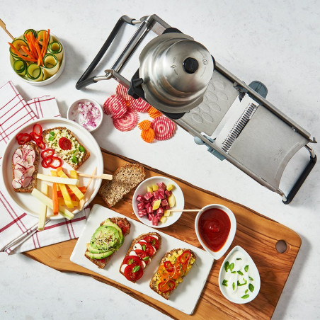 Mandoline Ultra avec double lame et 3 peignes julienne 2/4/10 mm et poussoir inox