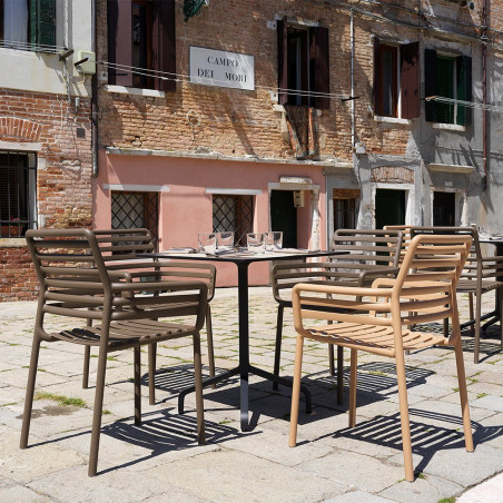 Fauteuil DOGA en fibre de verre empilable - Tabac