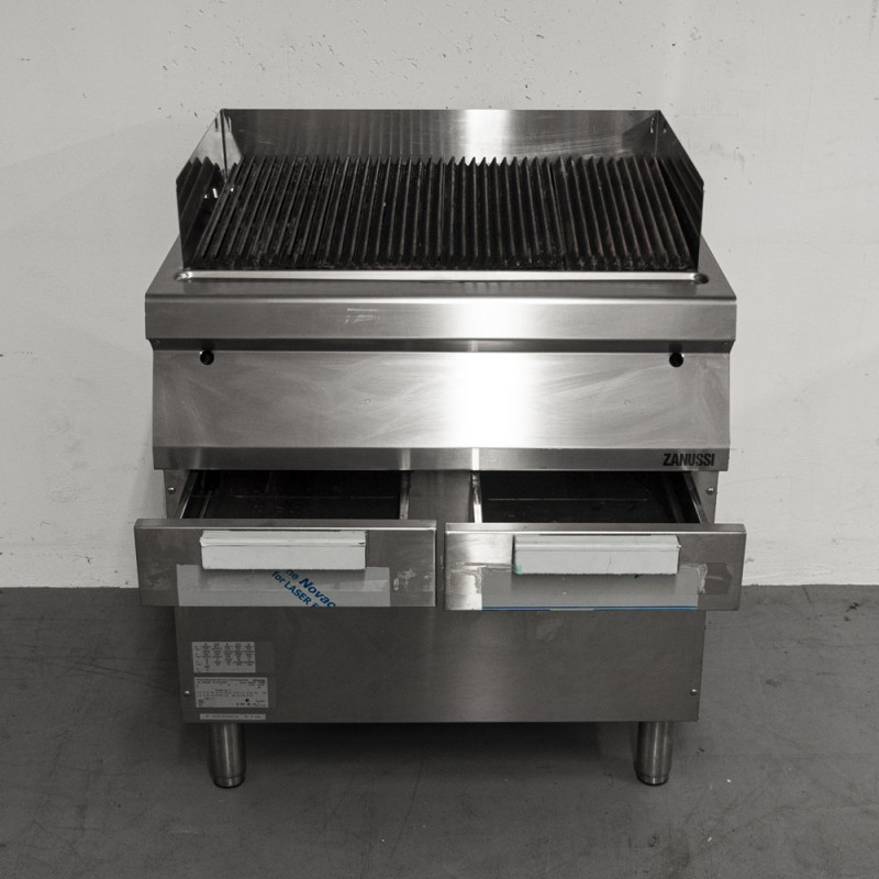 Grillade gaz sur soubassement