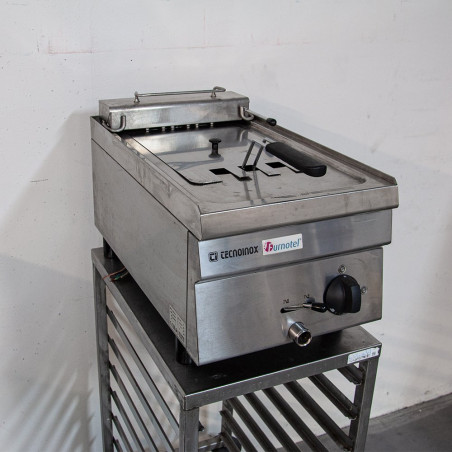 Friteuse avec cuve de 8 litres à poser 350 x 600 x 300 mm