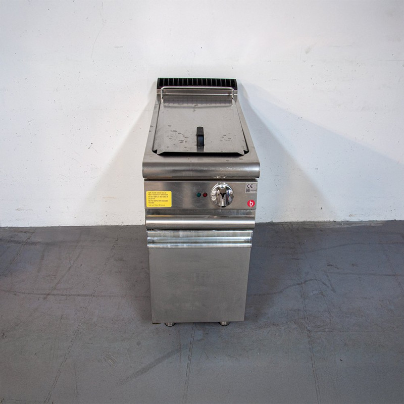 Friteuse électrique 2 paniers sur meuble - 22 L - 18 kW - 400x900x850 mm - 33